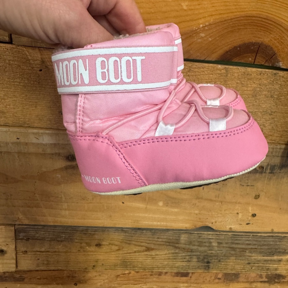 Moon Boot Kids' Pink Insulated baby Snow Boot